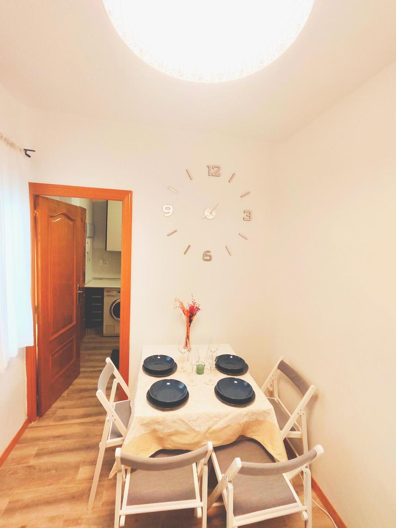 Appartement Skytitan House *